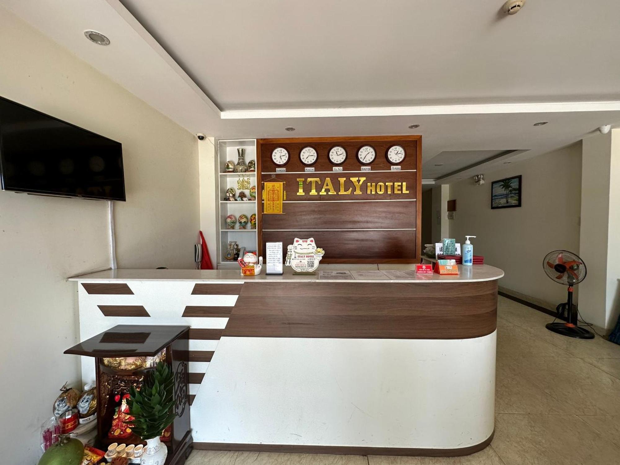 Italy Hotel На Транг Екстериор снимка